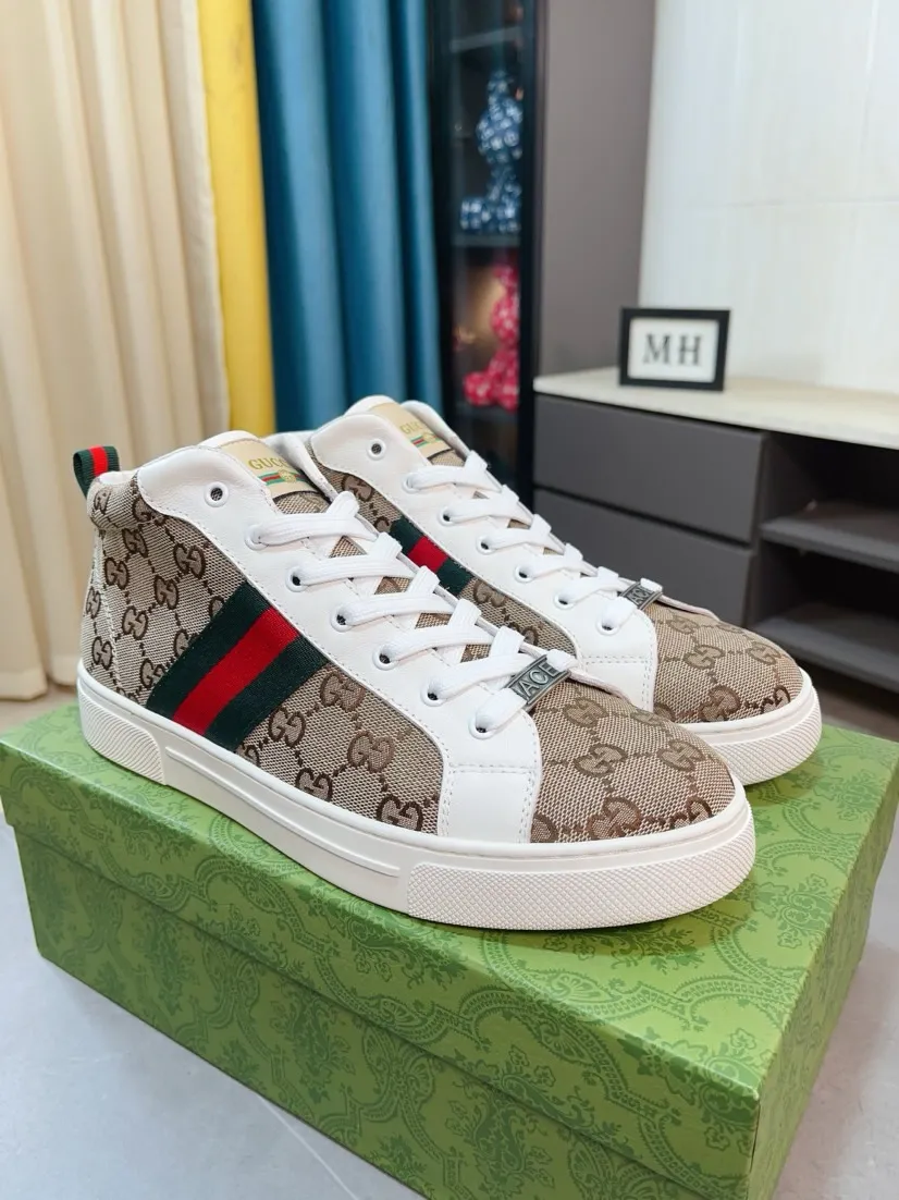 Men's shoes 💰440🌹🌹GUCCI [Gucci] New high-top men's shoes, a high-end brand, the latest fashionable casual men's shoes, trendy and versatile, relaxed and sporty style, uppers imported from Italy, first-layer cowhide, genuine leather lining, and ultra-fine workmanship. Original personalized fashionable rubber wear-resistant outsole, light and comfortable on the foot, size 38-44